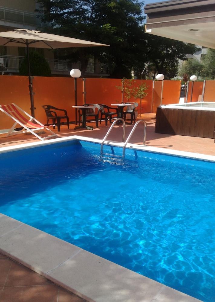 Hotel Prestige Rimini Exteriér fotografie